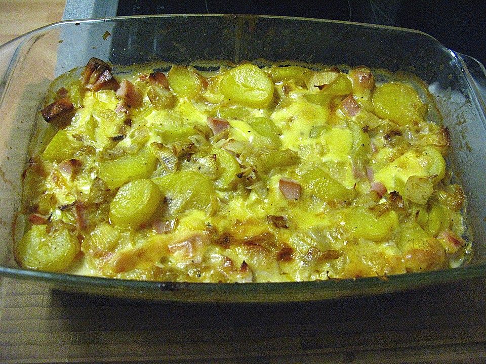 Kartoffel-Wurst-Auflauf von McMoe| Chefkoch