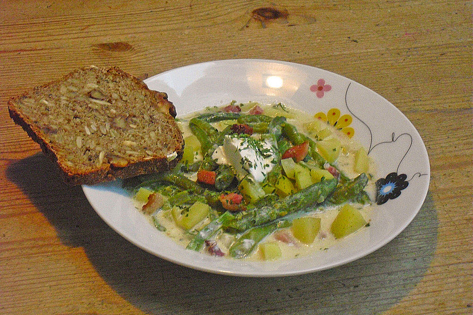 Saarländische Bohnensuppe