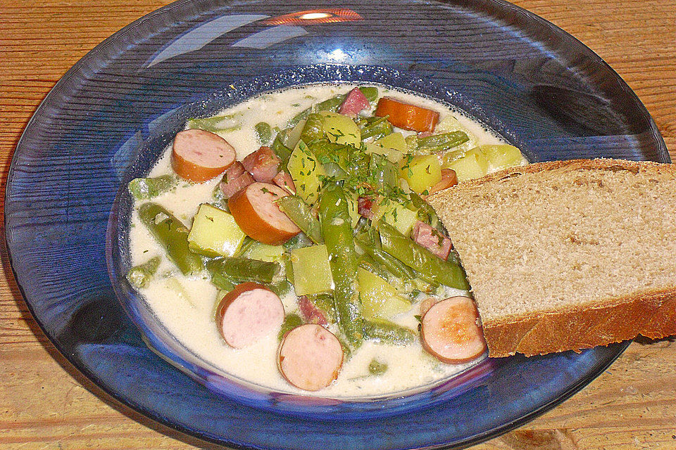 Saarländische Bohnensuppe