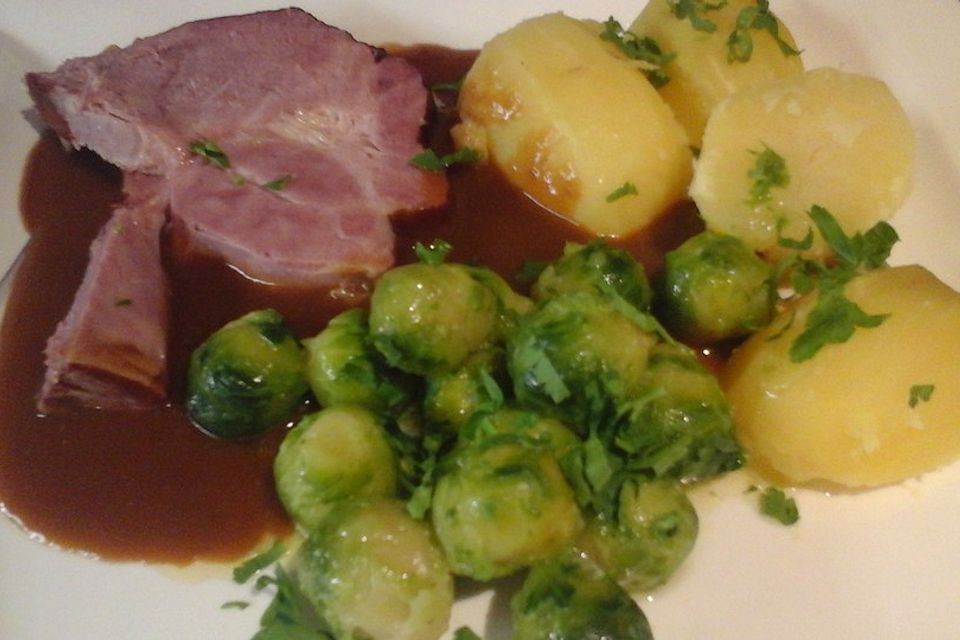 Kasselerbraten mit Rosenkohl