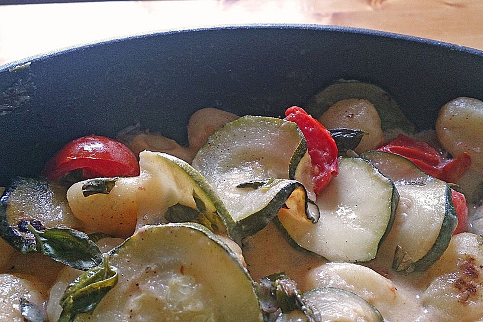 Gnocchipfanne mit Fetahaube