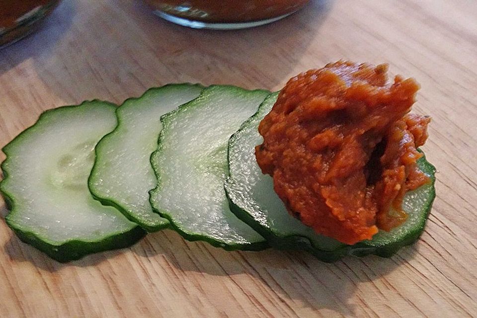 Veganer Linsen-Tomaten-Aufstrich