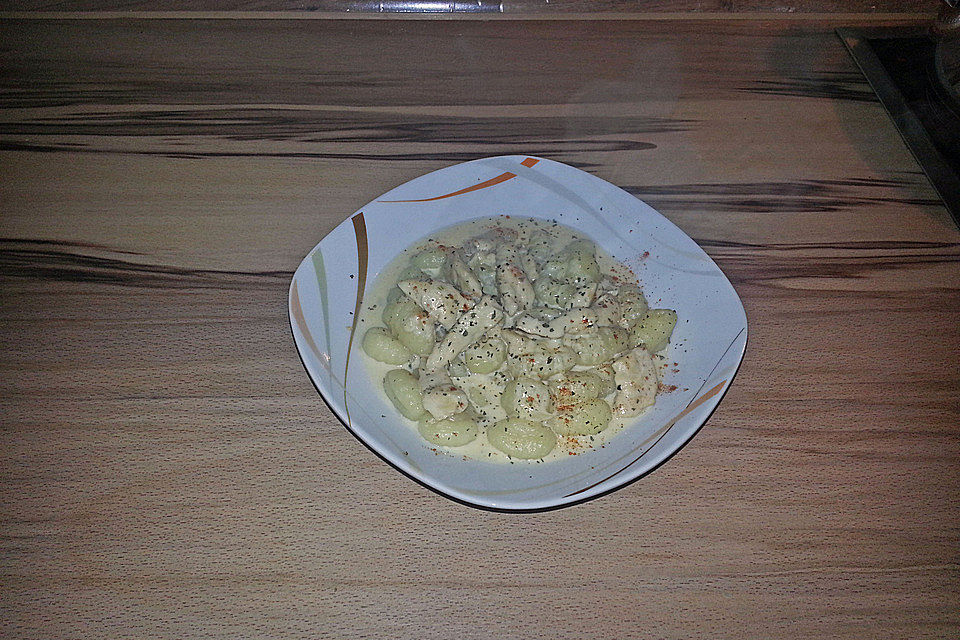 Gnocchi-Pfanne mit Käse-Sauce