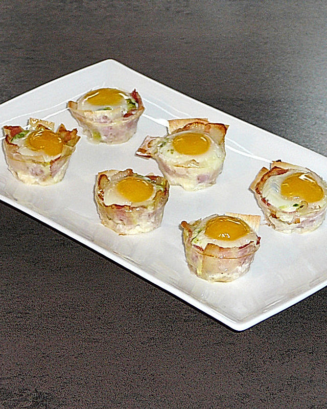 Wachtelei aus dem Ofen mit Bärlauchpesto im Filo-Bacon-Mantel