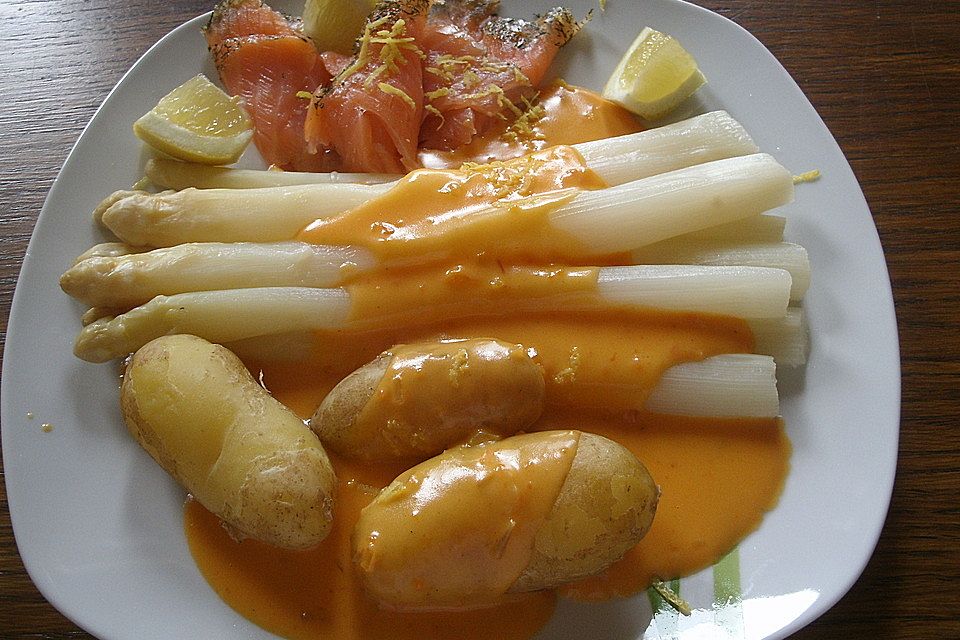 Spargel in Krebssahne mit Graved Lachs