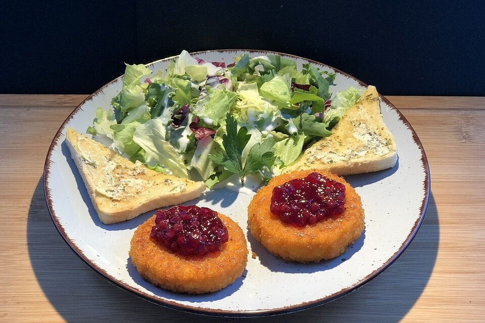 Gebackener Camembert mit Toast