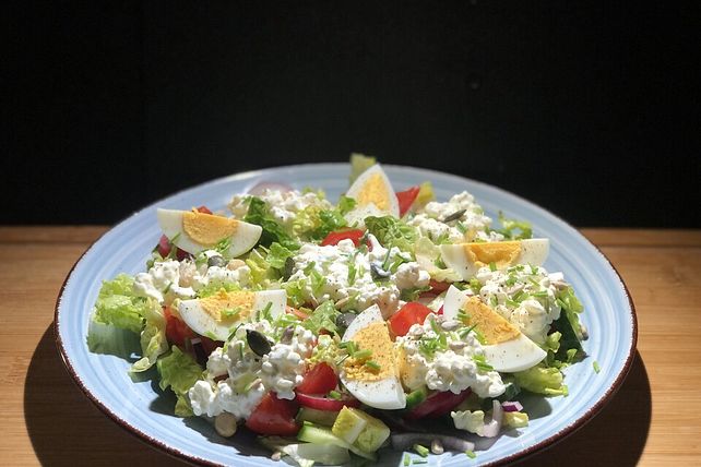 Einfacher, gemischter Salat mit Ei von Herdquäler| Chefkoch