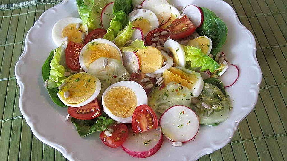 Einfacher Gemischter Salat Mit Ei Von Herdqualer Chefkoch