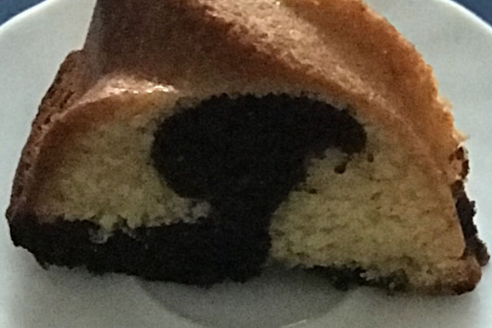 Joghurt-Mamorkuchen Joghurt-Mamorkuchen
