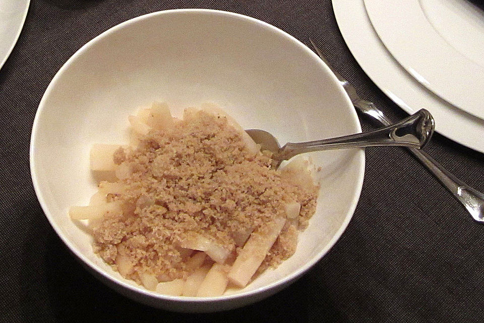 Schwarzwurzeln in Buttersauce mit Semmelbröseln