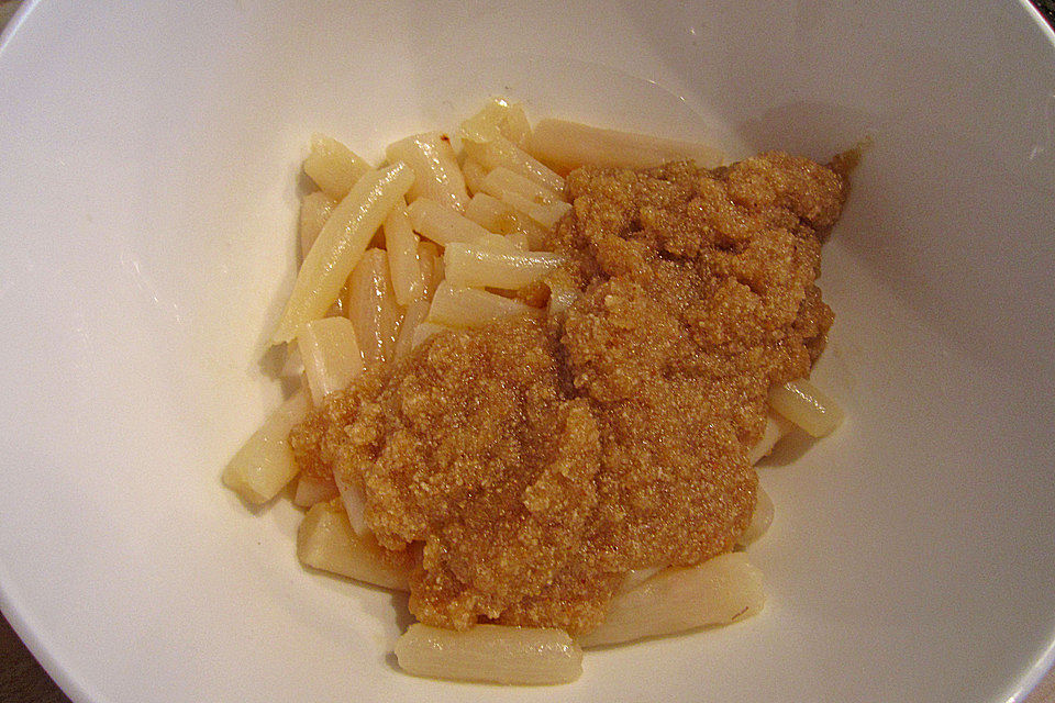 Schwarzwurzeln in Buttersauce mit Semmelbröseln