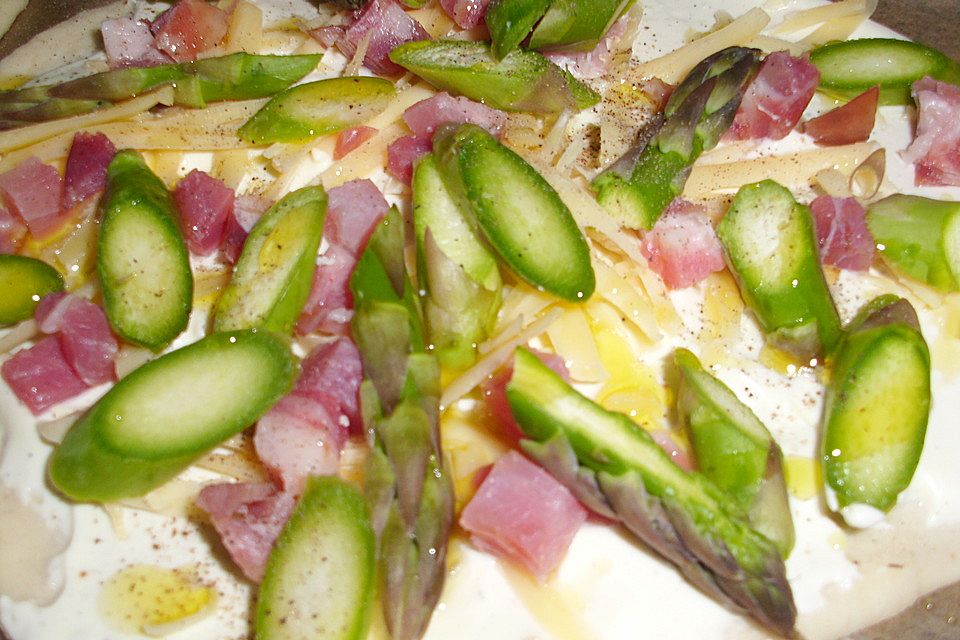 Spargelflammkuchen