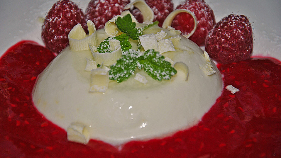 Feine Buttermilchmousse mit marinierten Himbeeren von s-fuechsle Feine Buttermilchmousse mit marinierten Himbeeren von s-fuechsle