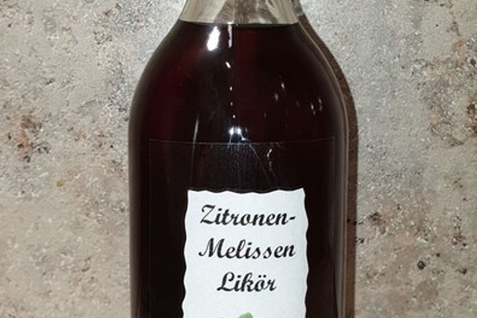 Zitronenmelisse-Likör