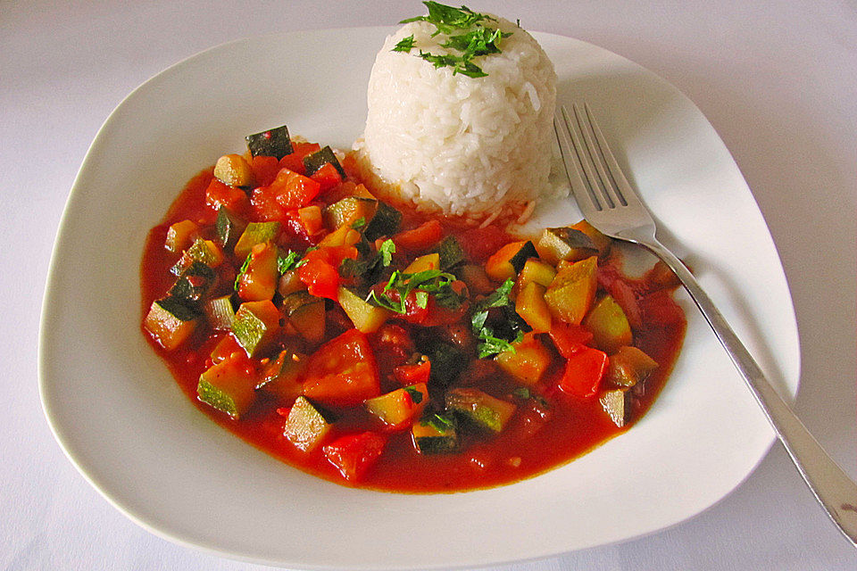 Auberginenpfanne mit Ajvar