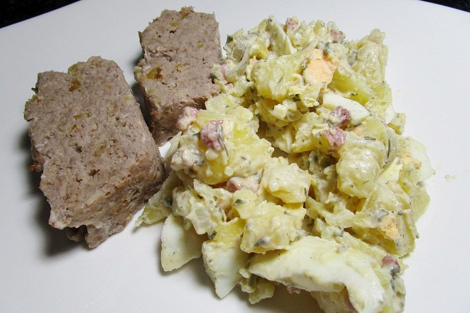 Kartoffelsalat mit Ei und Sahne