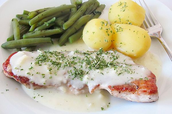 Schweineschnitzel mit Knoblauchsoße von pralinchen | Chefkoch