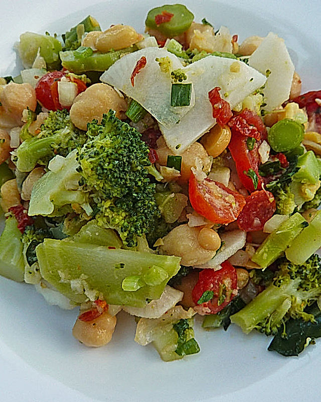 Kichererbsen-Brokkoli-Salat