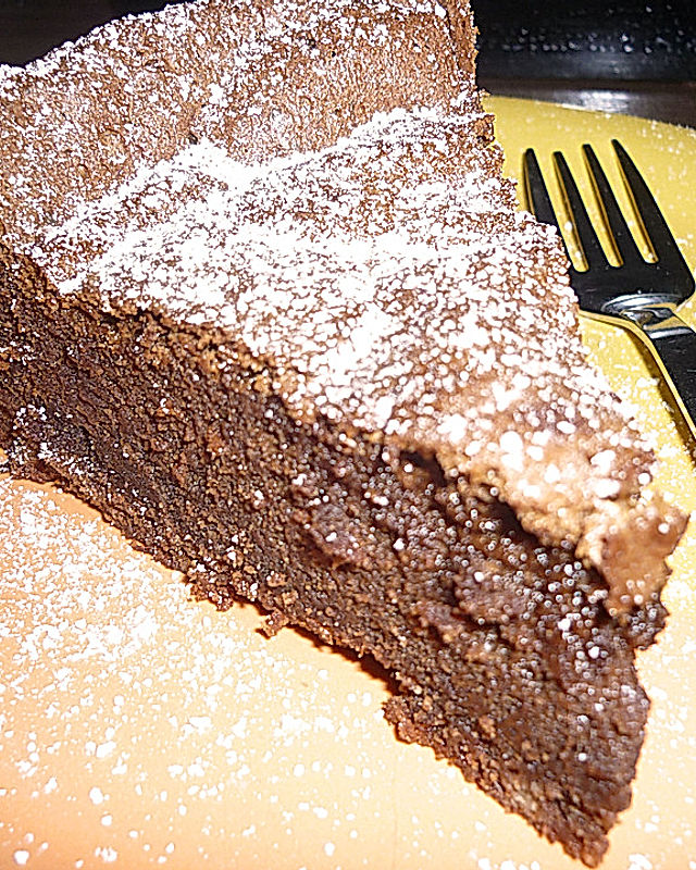 sue_ellens dunkler Schokoladen-Mandel-Kuchen