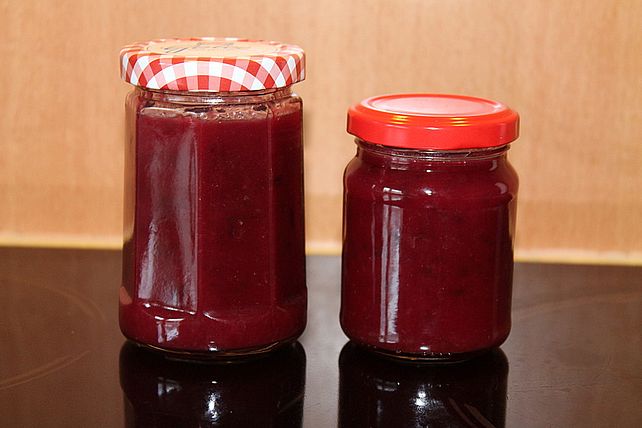 Kirschmarmelade mit weißer Schokolade von ulkig| Chefkoch