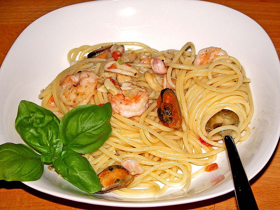 Spaghetti mit Meeresfrüchten von LolaLorbeer| Chefkoch
