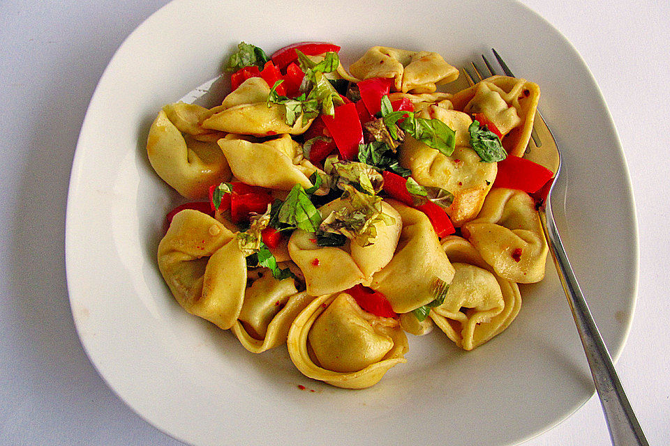 Pikante Pfannentortellini mit Limettenaroma Pikante Pfannentortellini mit Limettenaroma