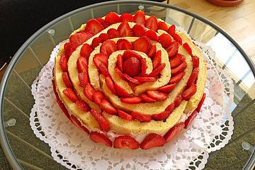 Erdbeer-Spiral-Torte