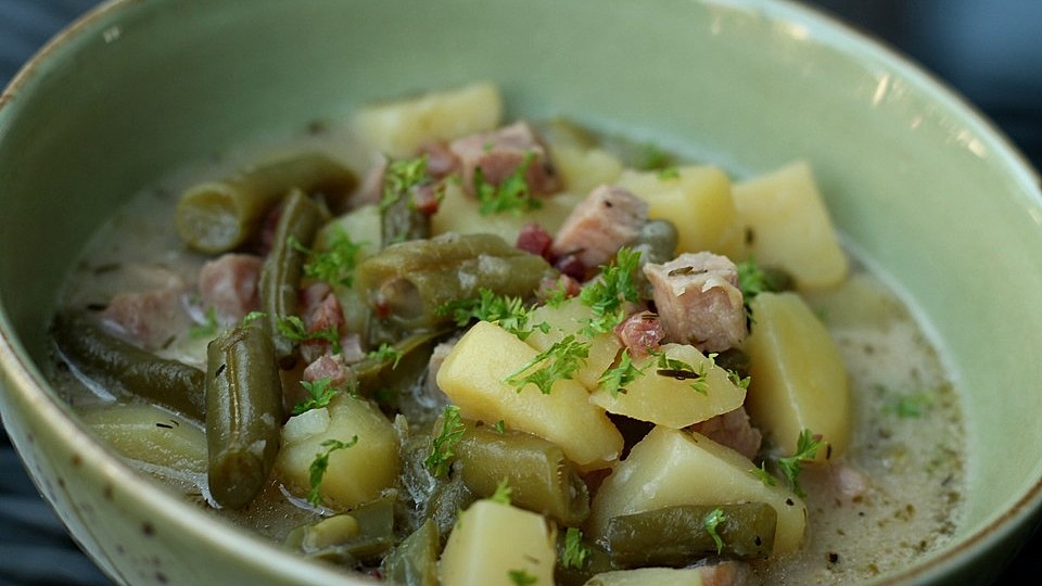 Bohneneintopf mit Speck
