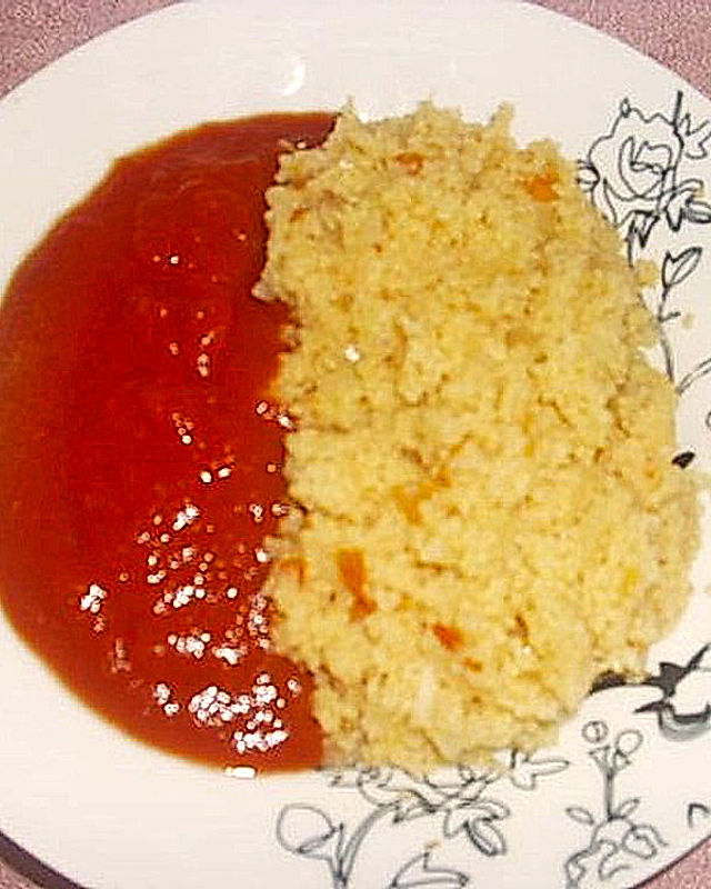 Couscous mit scharfer Sauce