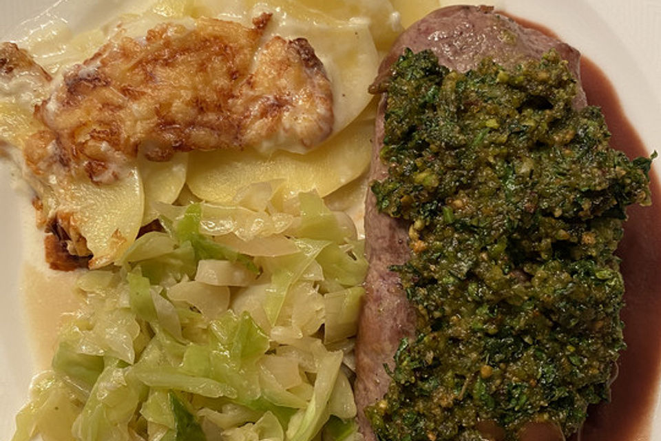 Feines Lamm mit grünen Bohnen und Kartoffelgratin