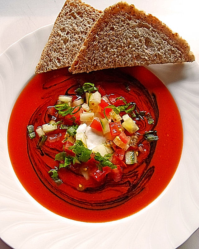 Tomaten-Paprika-Gazpacho