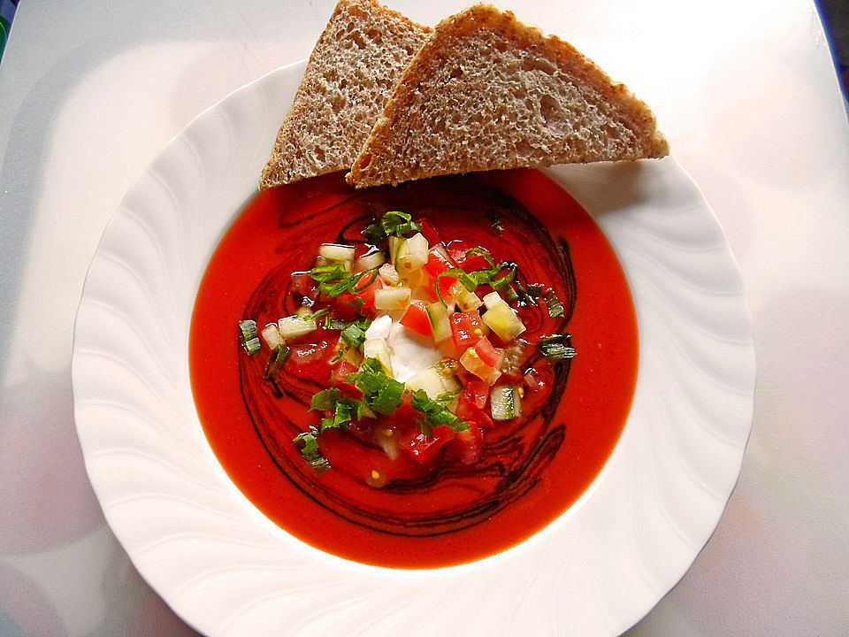 Tomaten-Paprika-Gazpacho von movostu| Chefkoch