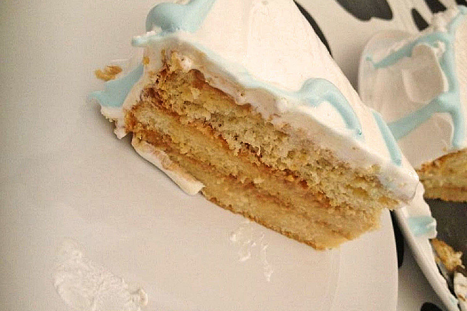 Tres Leches Torte mit Baiser