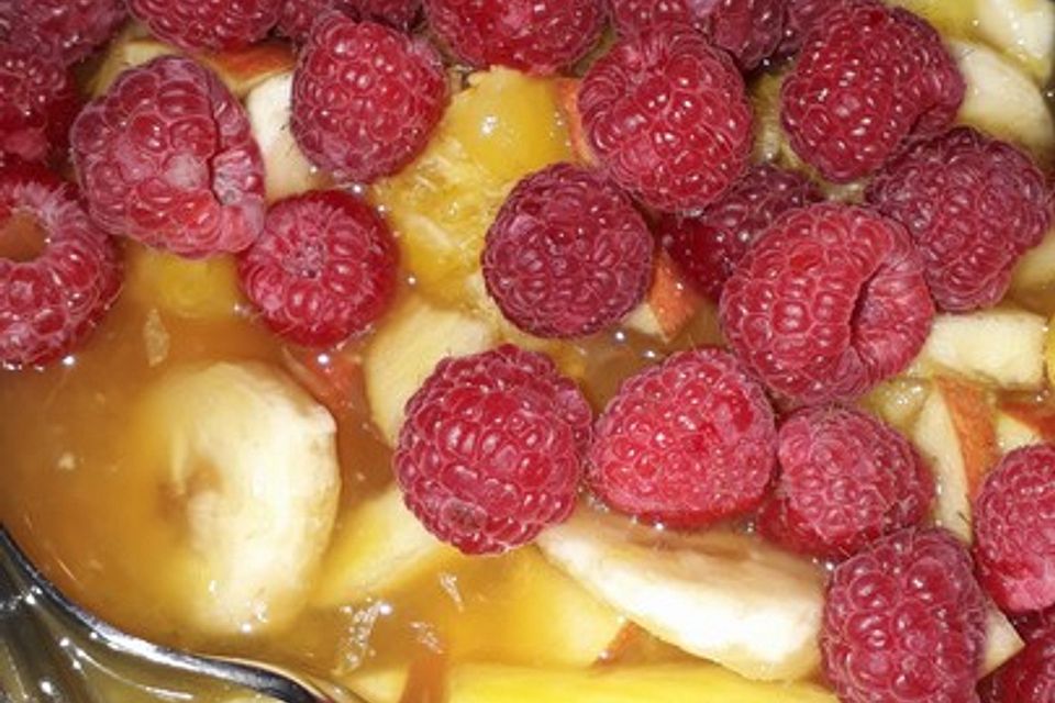 Sommer-Obstsalat Sommer-Obstsalat