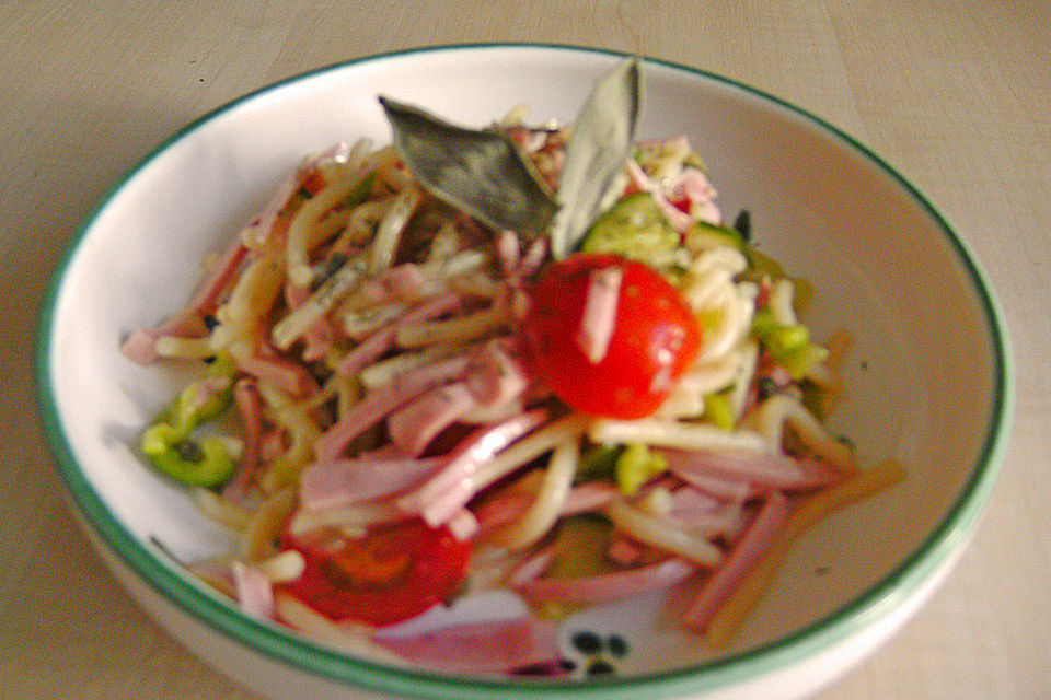 Nudel-Wurstsalat
