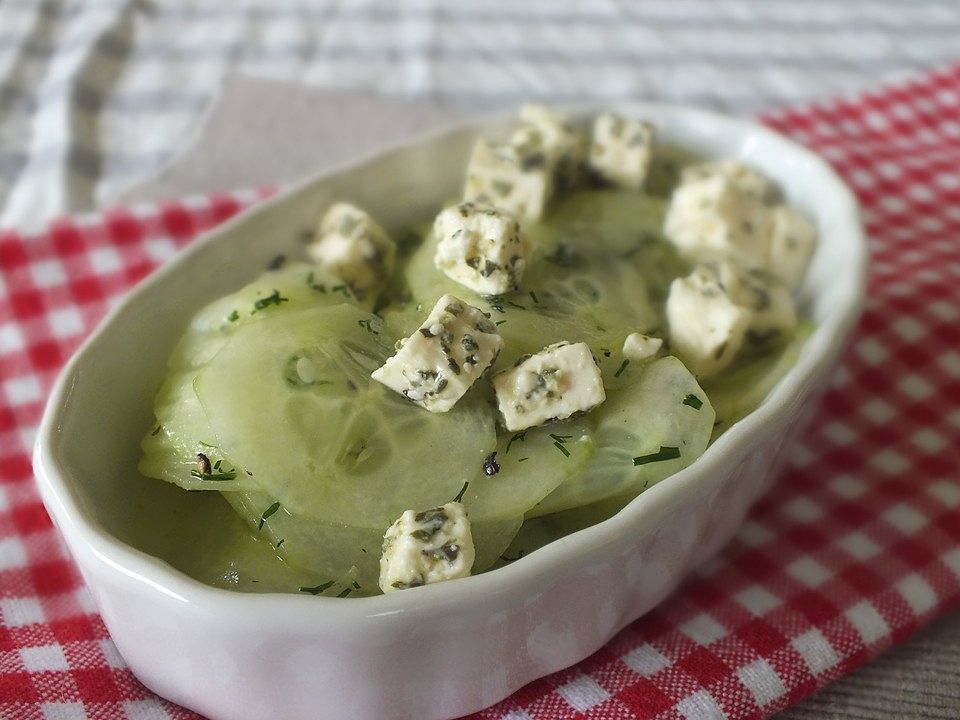 Gurkensalat mit Schafskäse von Nessi07| Chefkoch