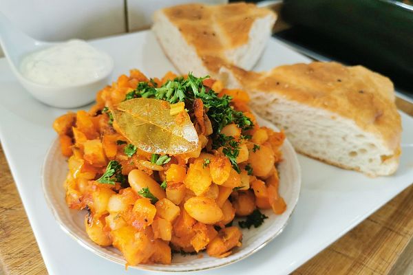 Griechische dicke weiße Bohnen in Tomatensoße von Greek_Fan | Chefkoch