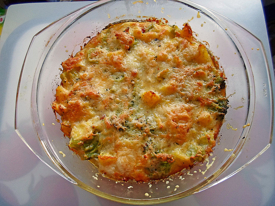 Kartoffel-Brokkoli-Auflauf mit Gewürzgurken - Kochen Gut | kochengut.de