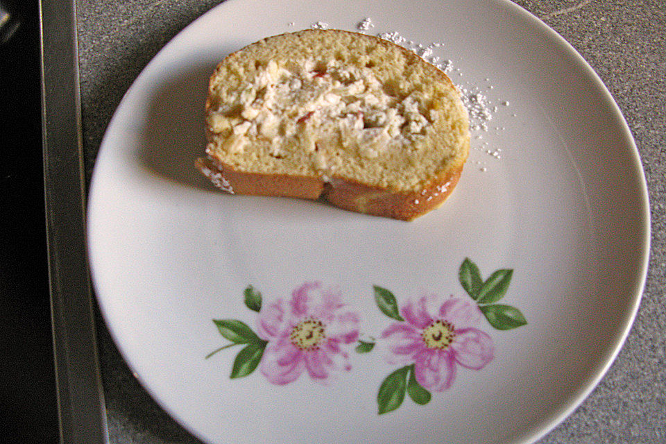 Apfel-Biskuit-Roulade