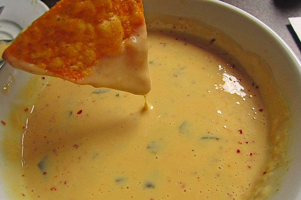 Easy Delicious Chili Cheese Sauce