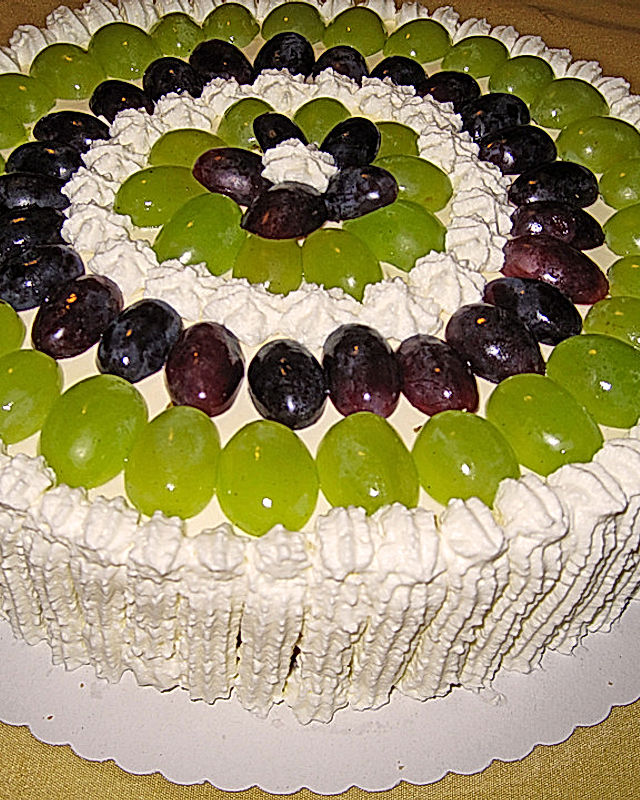 Trauben-Torte mit Weincreme