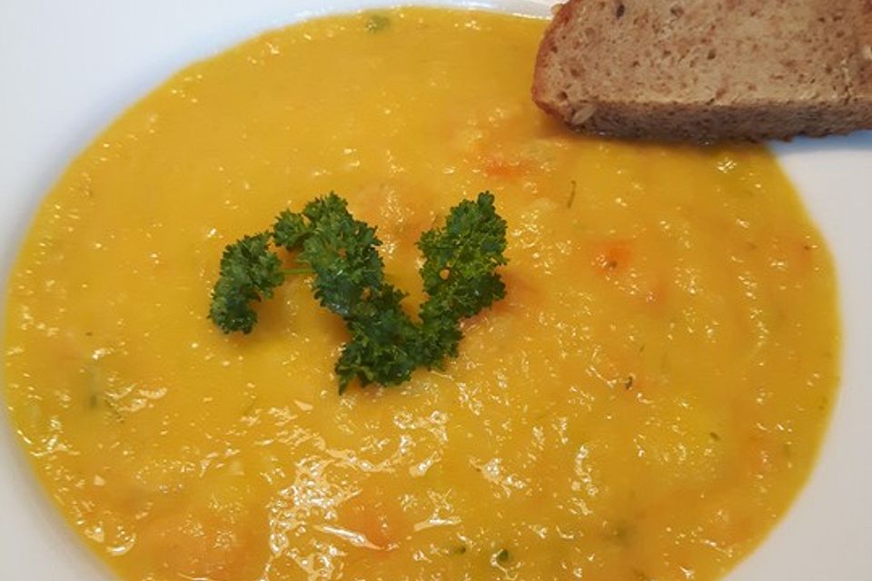 Pastinaken-Möhren-Kartoffelsuppe