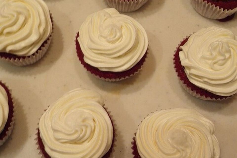 Red Velvet Cupcakes with Cream Cheese Frosting