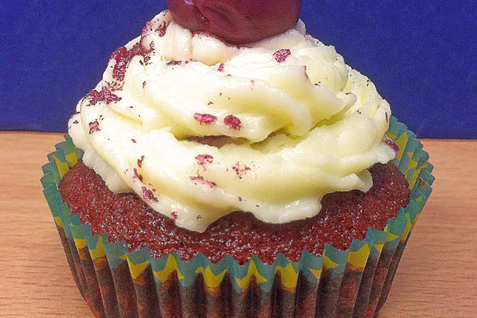 Red Velvet Cupcakes with Cream Cheese Frosting