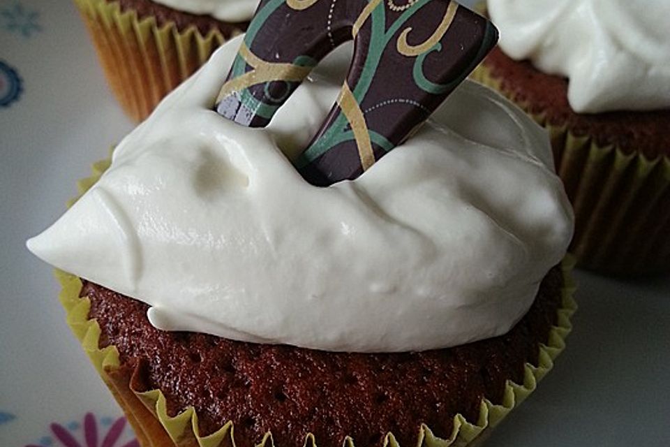 Red Velvet Cupcakes with Cream Cheese Frosting