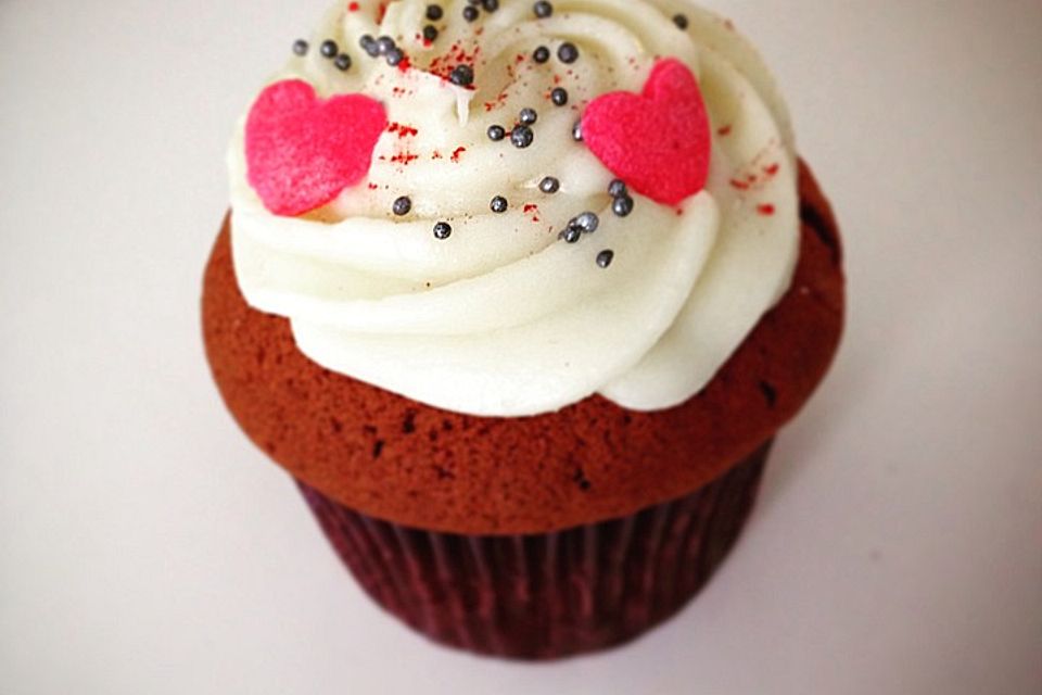 Red Velvet Cupcakes with Cream Cheese Frosting