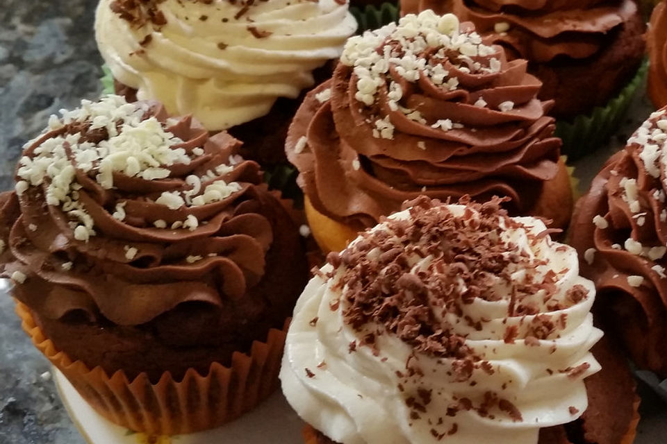 Red Velvet Cupcakes with Cream Cheese Frosting