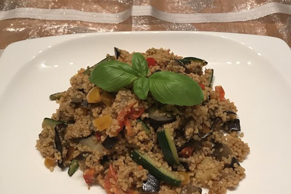 Leichte, schnelle CousCous Pfanne