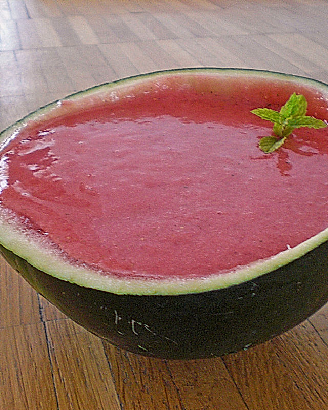 Geeiste Erdbeer-Melonen-Gazpacho