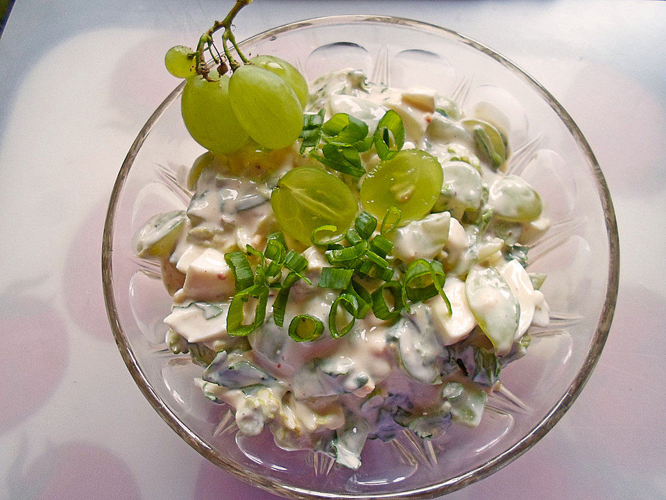 Trauben-Eier-Lauchzwiebel-Salat mit Joghurt-Dressing von movostu| Chefkoch